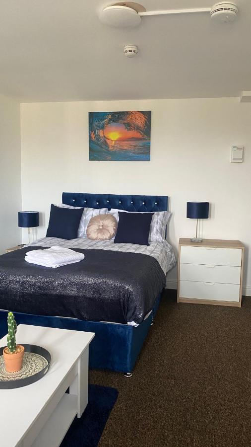 Ferienwohnung Bv Cosy Studio Eleven At Deighton Huddersfield Exterior foto