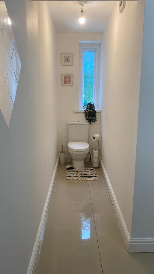 Ferienwohnung Bv Cosy Studio Eleven At Deighton Huddersfield Exterior foto